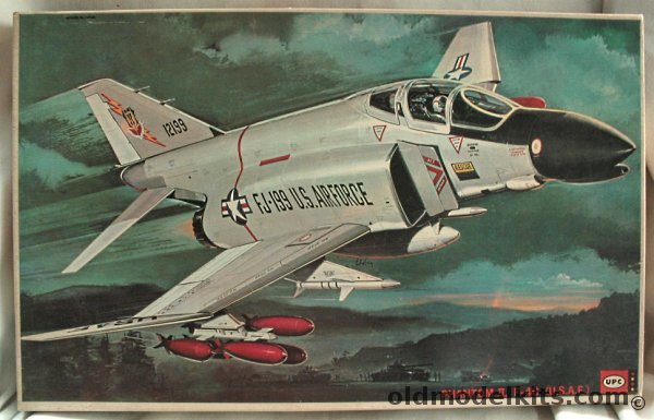 UPC 1/50 McDonnell F4H-1 (F-4C) Phantom II, 5090-300 plastic model kit